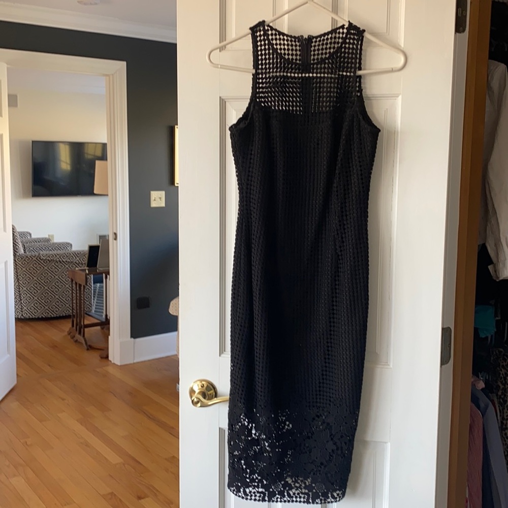 Beautiful White House Black Market Dress